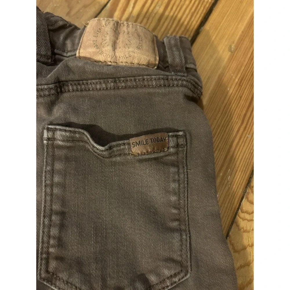 Zara lot includes